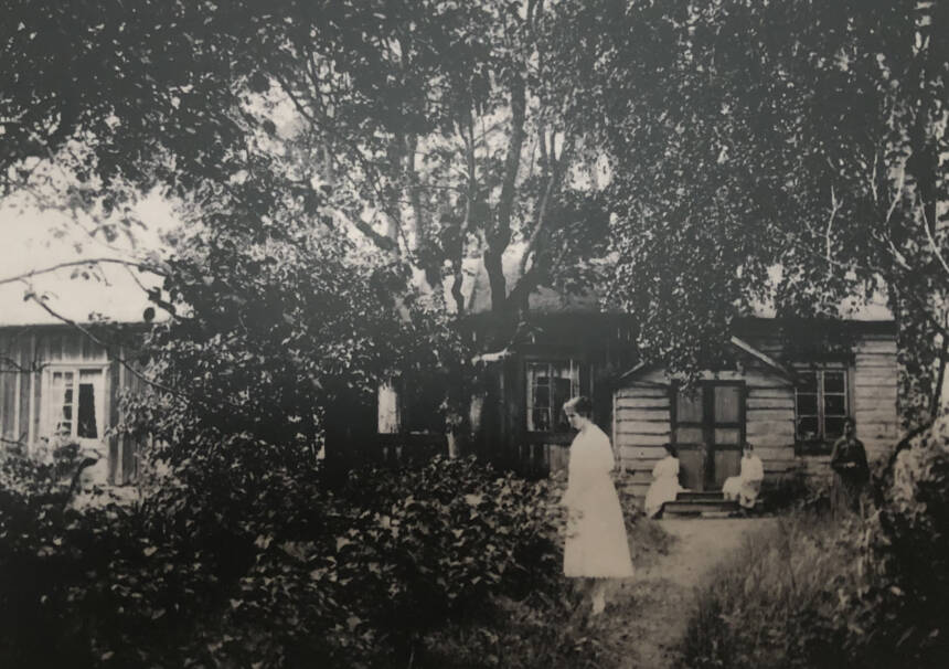 En gammal bild från Fanjunkars trädgård.